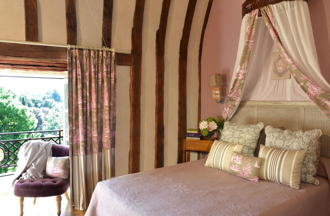 Chateau Colbert Maulevrier Bagian luar foto