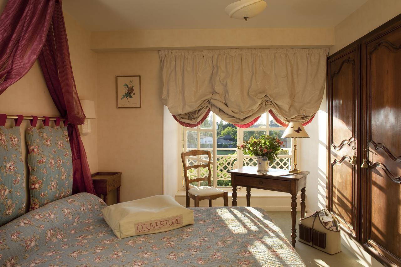 Chateau Colbert Maulevrier Bagian luar foto