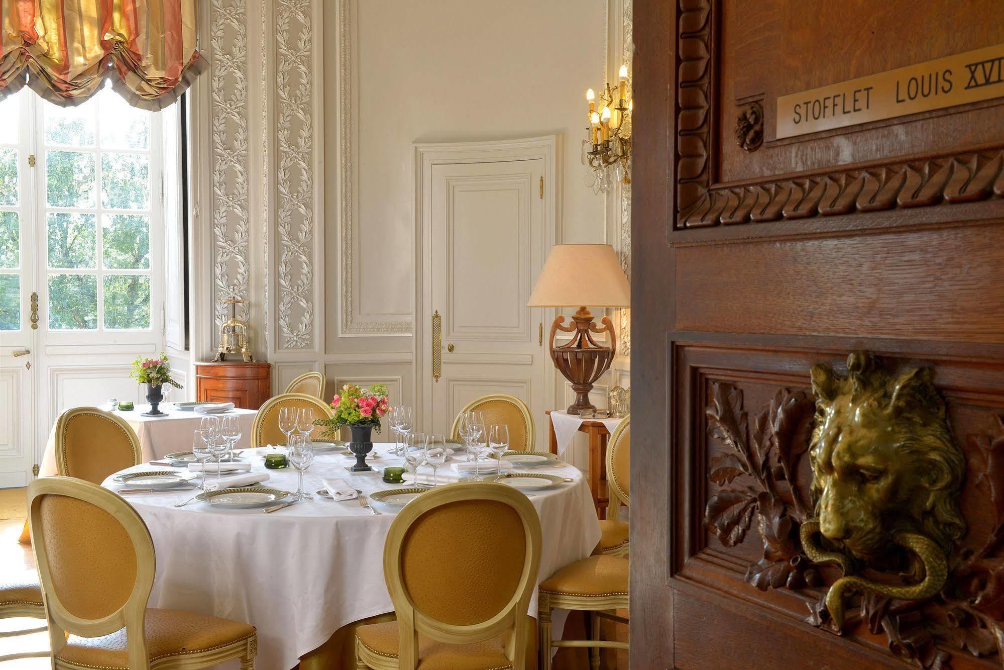 Chateau Colbert Maulevrier Bagian luar foto